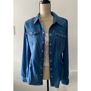 Slim Fit Denim Shirt (Used)